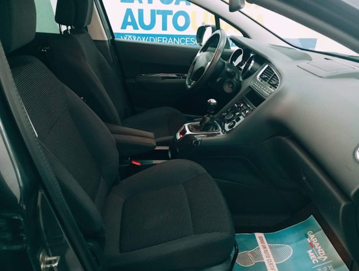 Peugeot 5008 BlueHDi 150 S&S Allure (16)