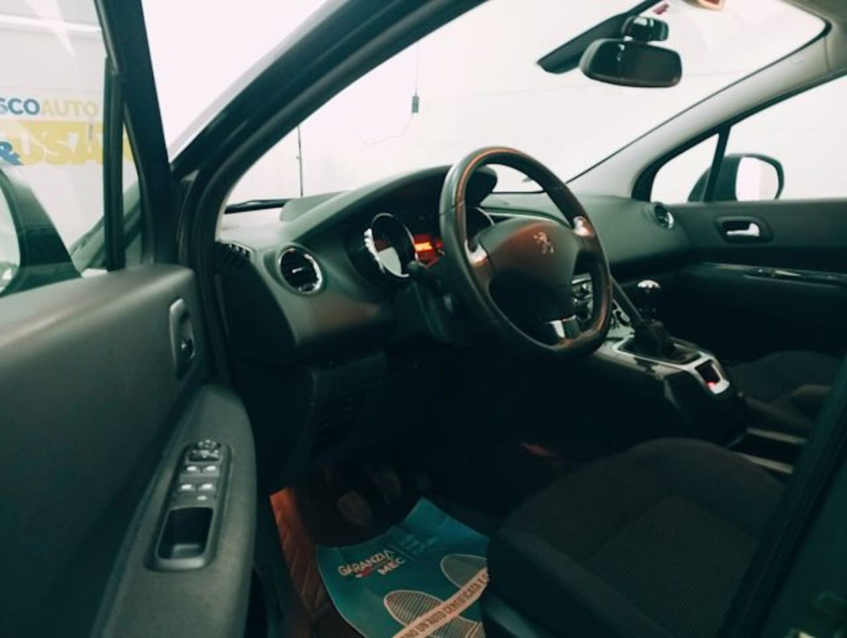 Peugeot 5008 BlueHDi 150 S&S Allure (7)