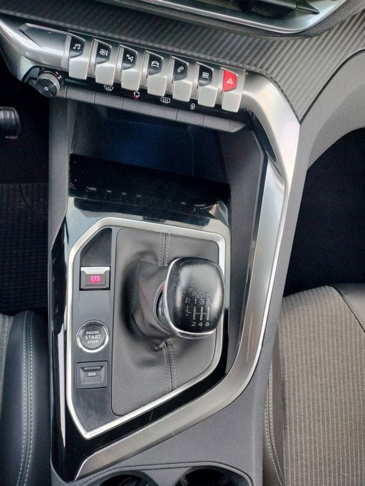 Peugeot 3008 BlueHDi 130 S&S EAT8 Allure Pack (17)