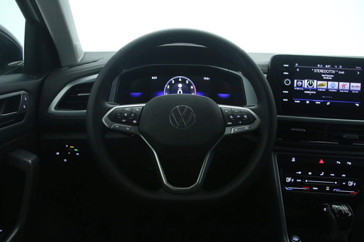 Volkswagen T-Roc 1.0 tsi Sport 115cv (8)