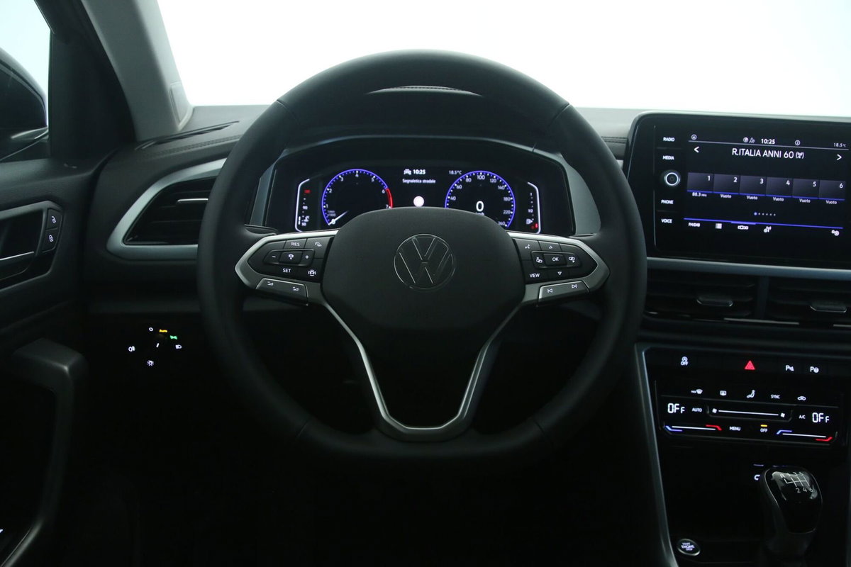 Volkswagen T-Roc 1.0 tsi Sport 115cv (9)