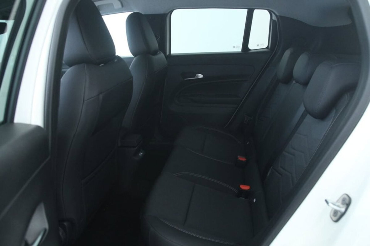 Jeep Avenger 1.2 turbo Summit fwd 100cv (8)