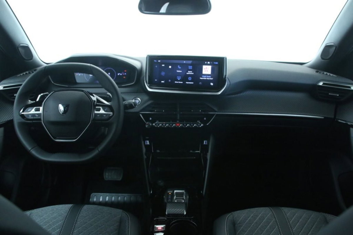 Peugeot 2008 1.2 puretech Allure s&s 130cv eat8 (9)