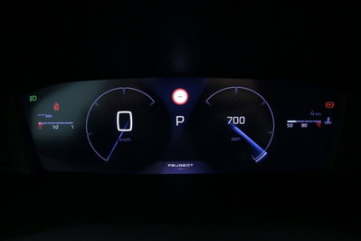 Peugeot 2008 PureTech 130 S&S EAT8 Allure Pack (11)