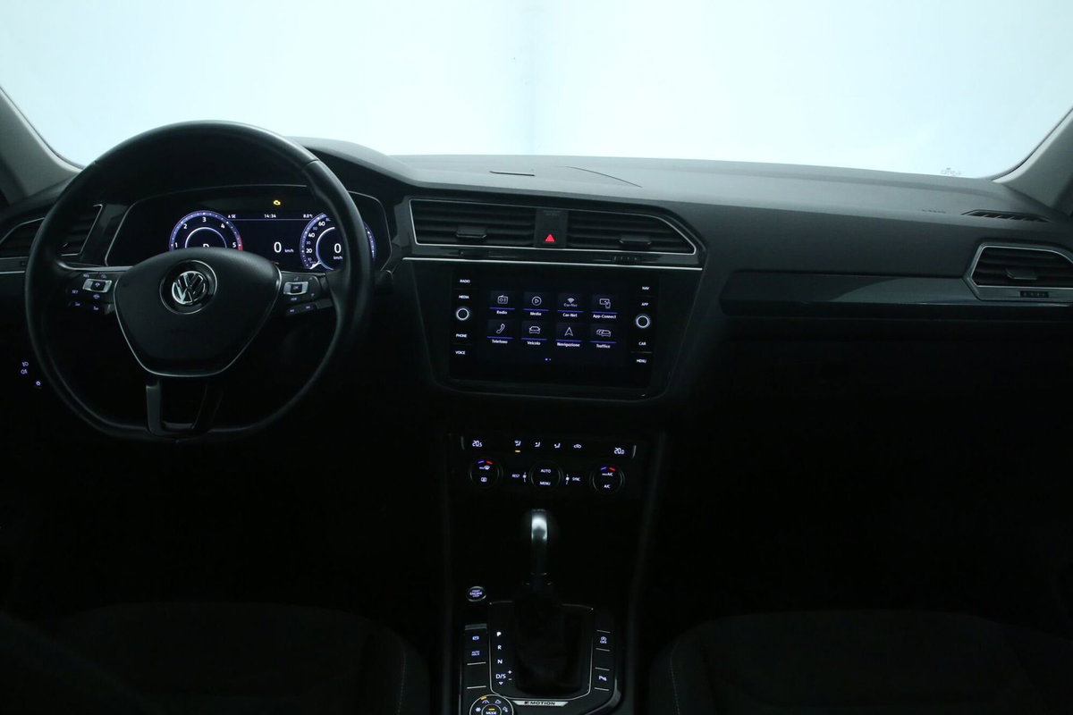 Volkswagen Tiguan Allspace 2.0 TDI SCR DSG 4MOTION R-Line (9)