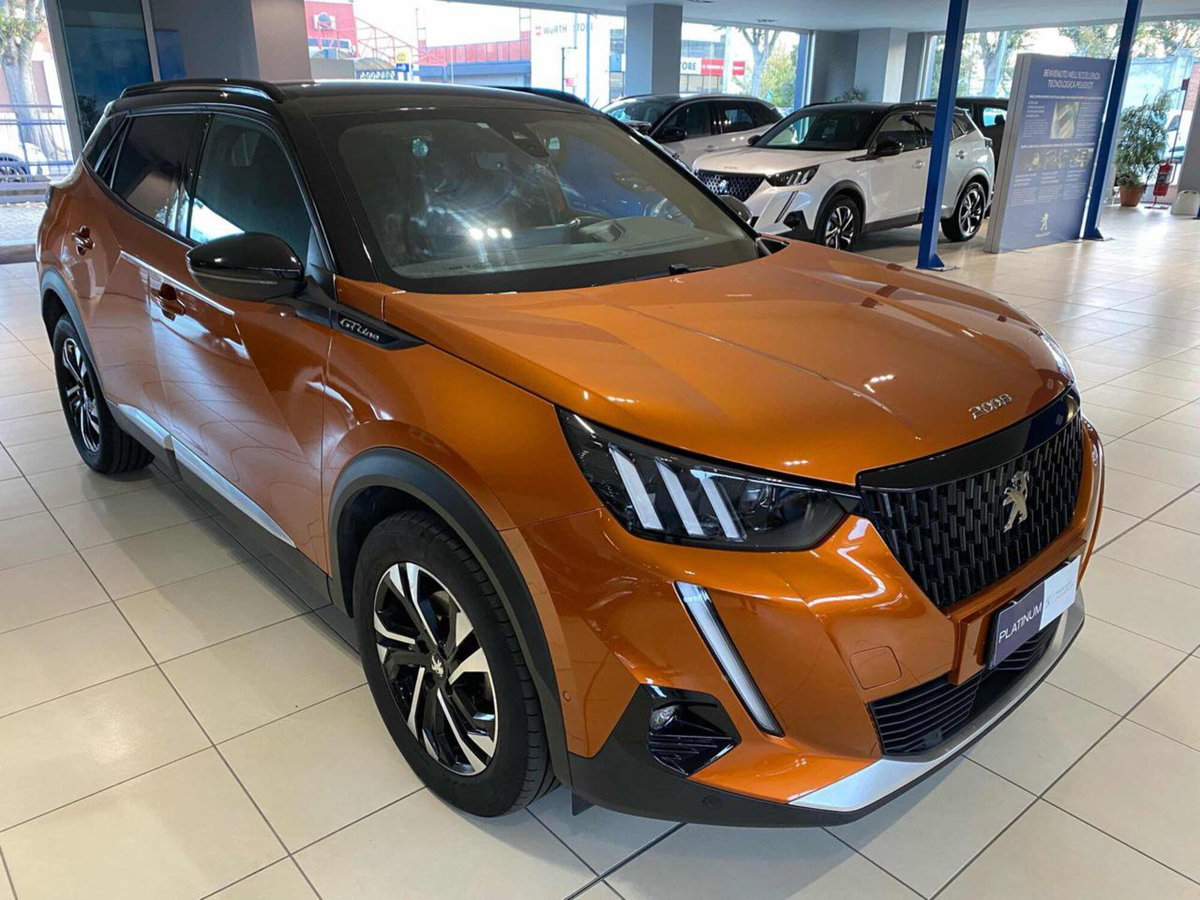 Peugeot 2008 BlueHDi 130 S&S EAT8 GT Line (2)