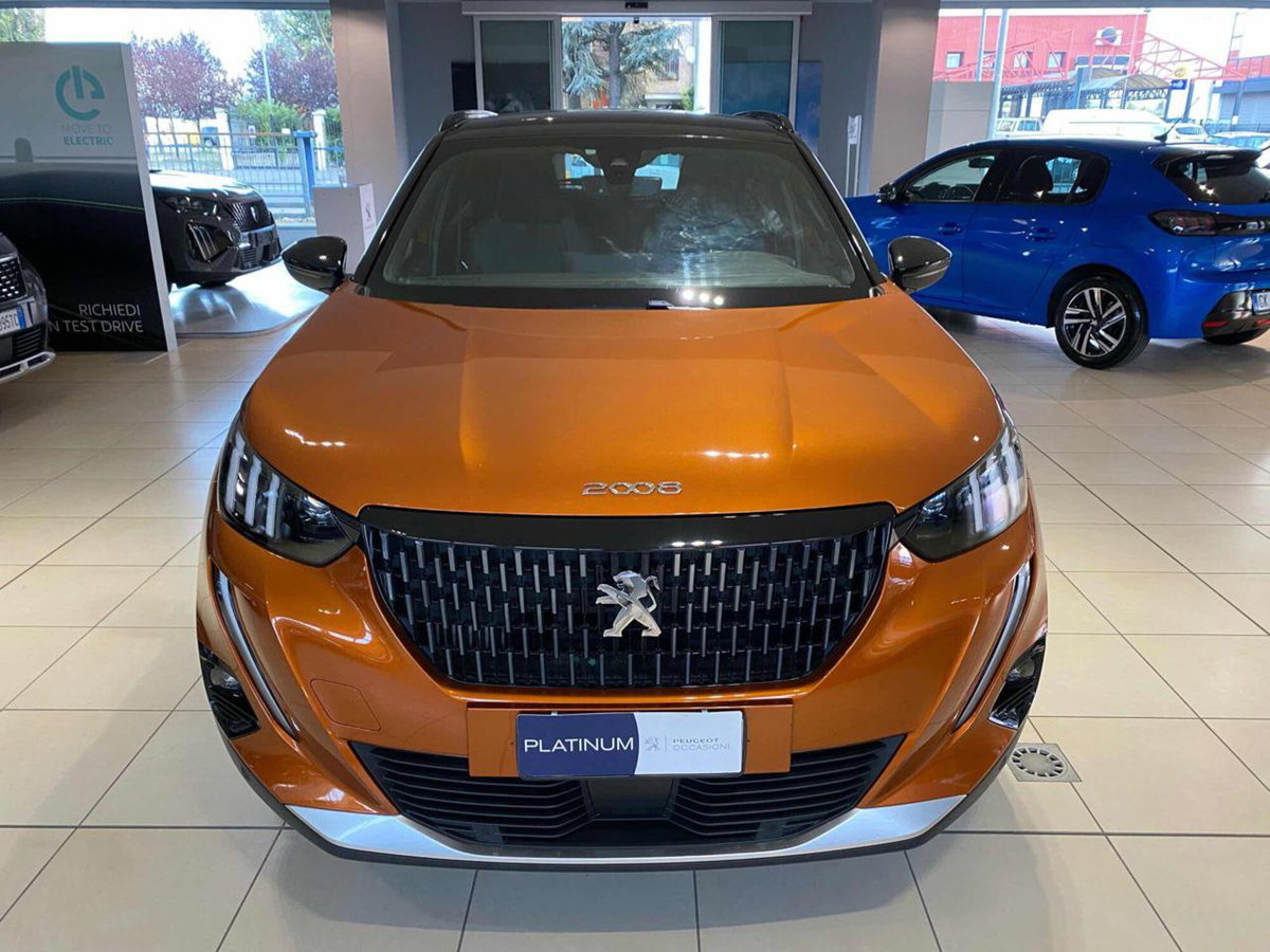 Peugeot 2008 BlueHDi 130 S&S EAT8 GT Line (4)