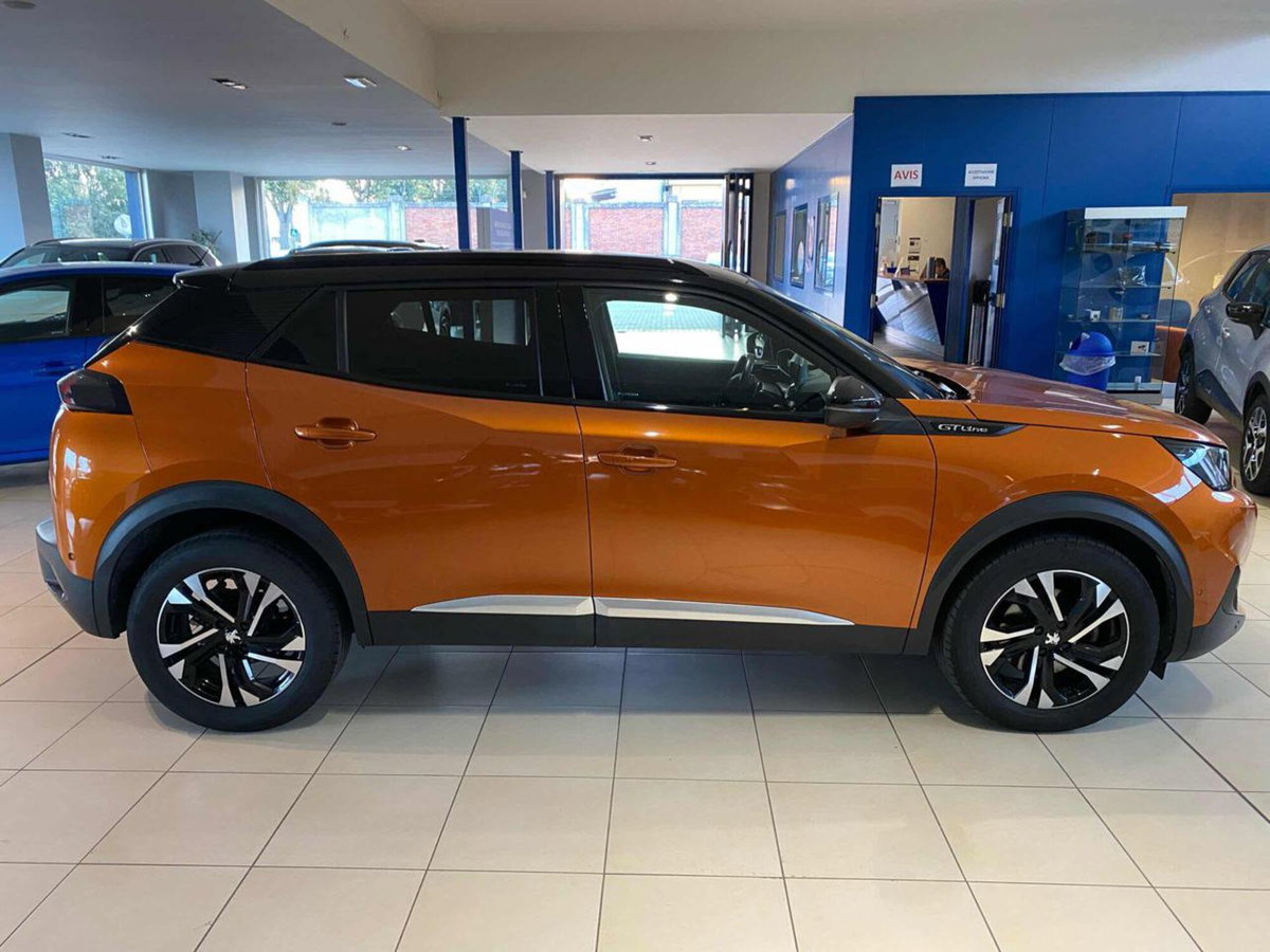 Peugeot 2008 BlueHDi 130 S&S EAT8 GT Line (8)