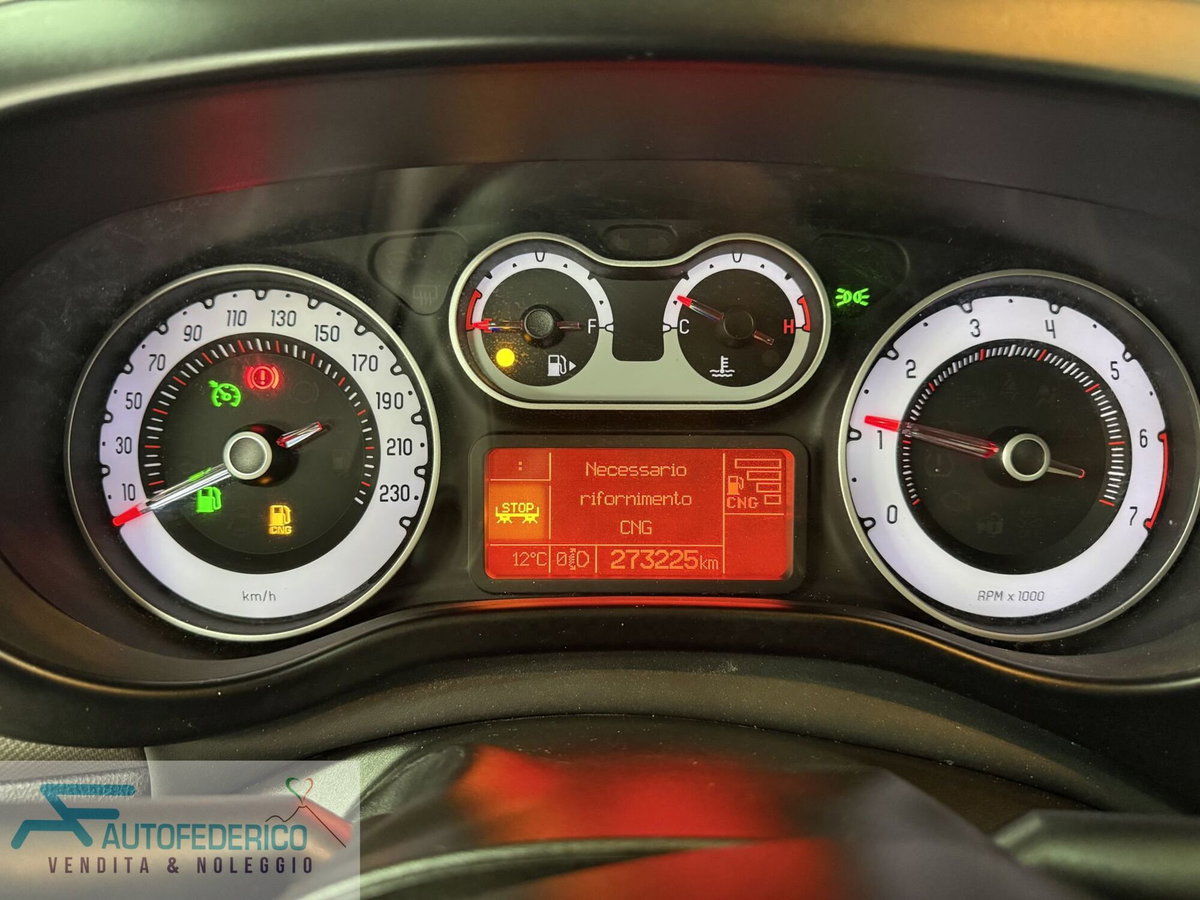 Fiat 500L Living 0.9 TwinAir Turbo Natural Power Lounge (7)