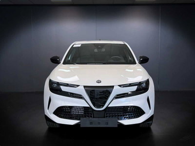 Alfa Romeo Junior 1.2 ibrida Speciale 145cv edct6 (8)