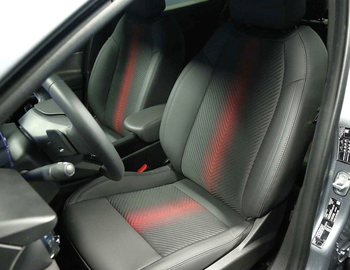 Alfa Romeo Junior 1.2 ibrida Q4 Intensa 145cv edct6 (17)