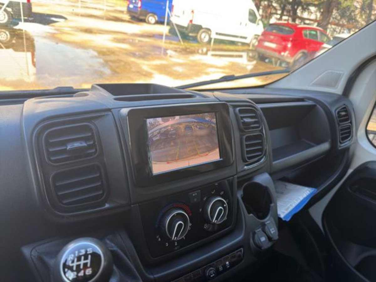 Fiat Ducato Furgone Vetrato 33 MH2 2.2 mjt3 140cv  serie 8 (10)