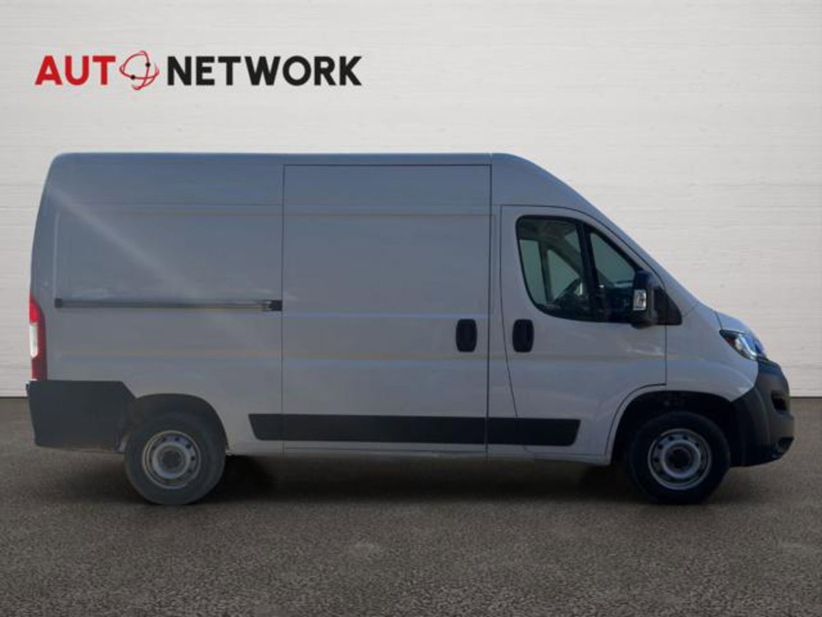Fiat Ducato Furgone Vetrato 33 MH2 2.2 mjt3 140cv  serie 8 (8)