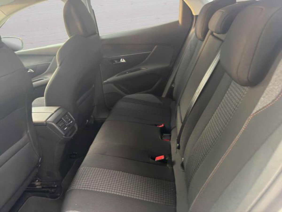 Peugeot 3008 BlueHDi 130 S&S Active (10)