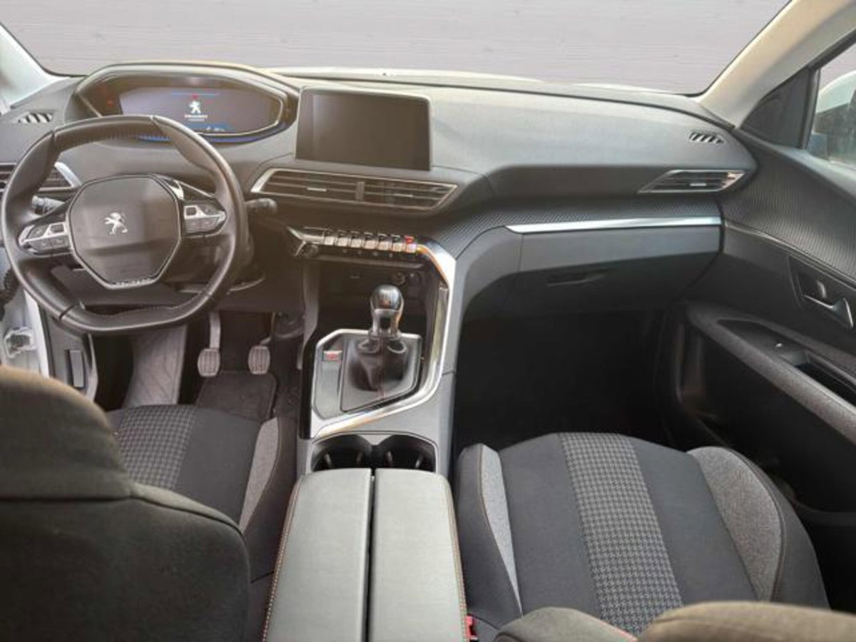 Peugeot 3008 BlueHDi 130 S&S Active (11)