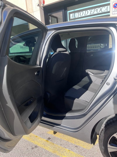 Renault Clio Blue dCi 100 CV 5 porte Evolution (10)