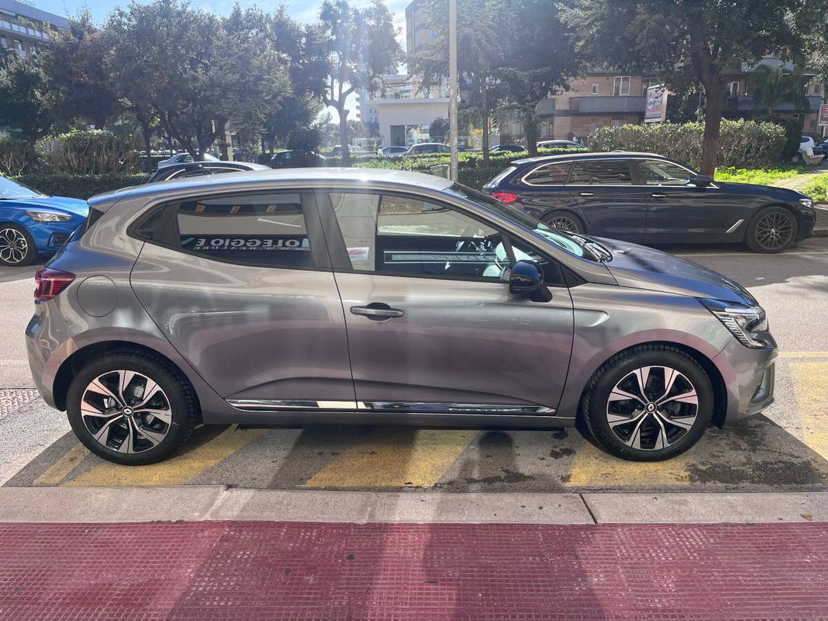 Renault Clio Blue dCi 100 CV 5 porte Evolution (5)