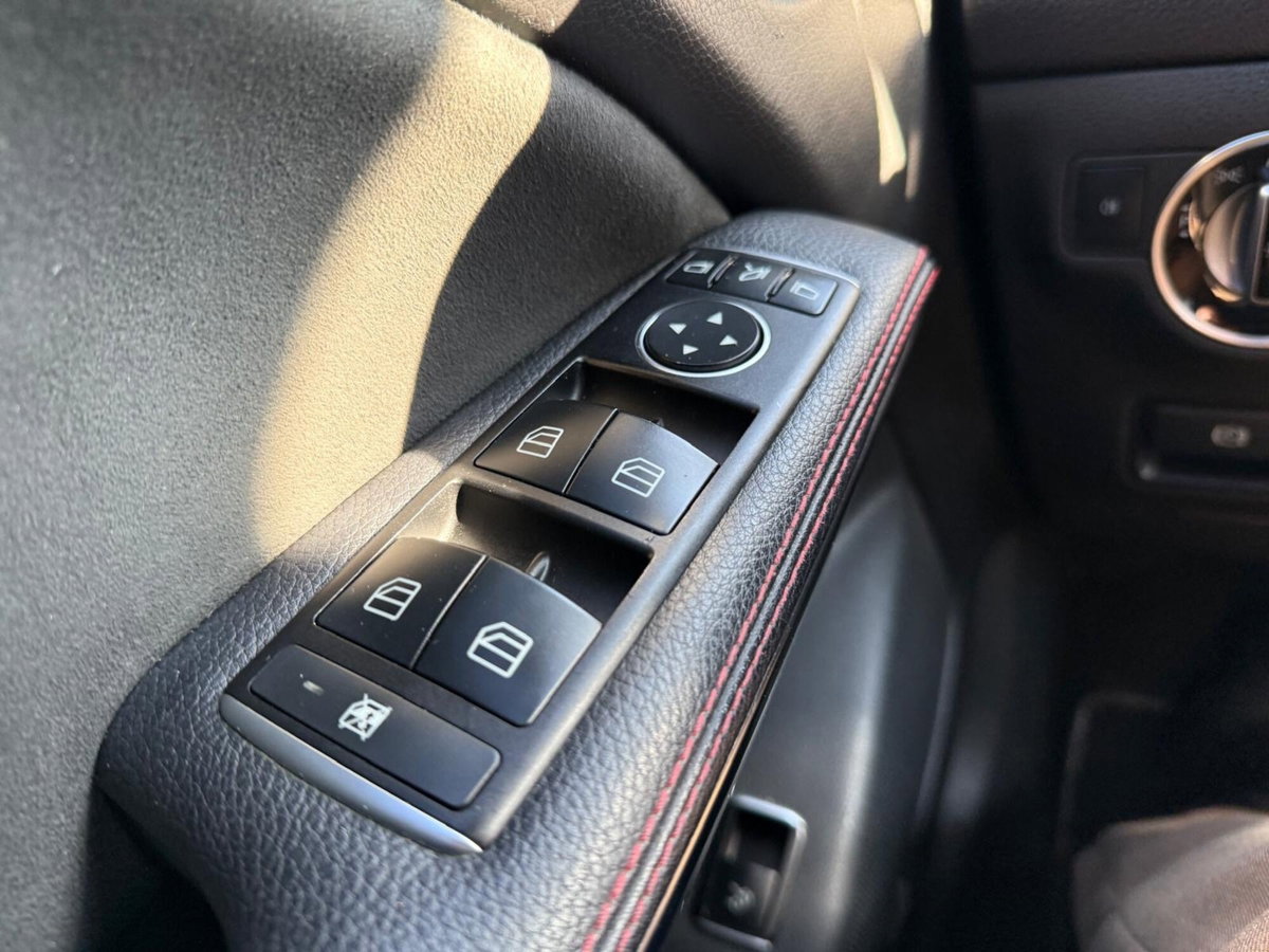 Mercedes-Benz CLA 220 d 4Matic Automatic Premium (8)