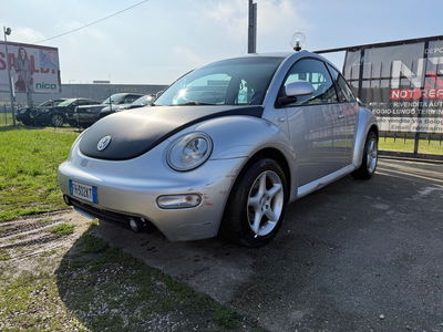 Volkswagen New Beetle 2.0 usata
