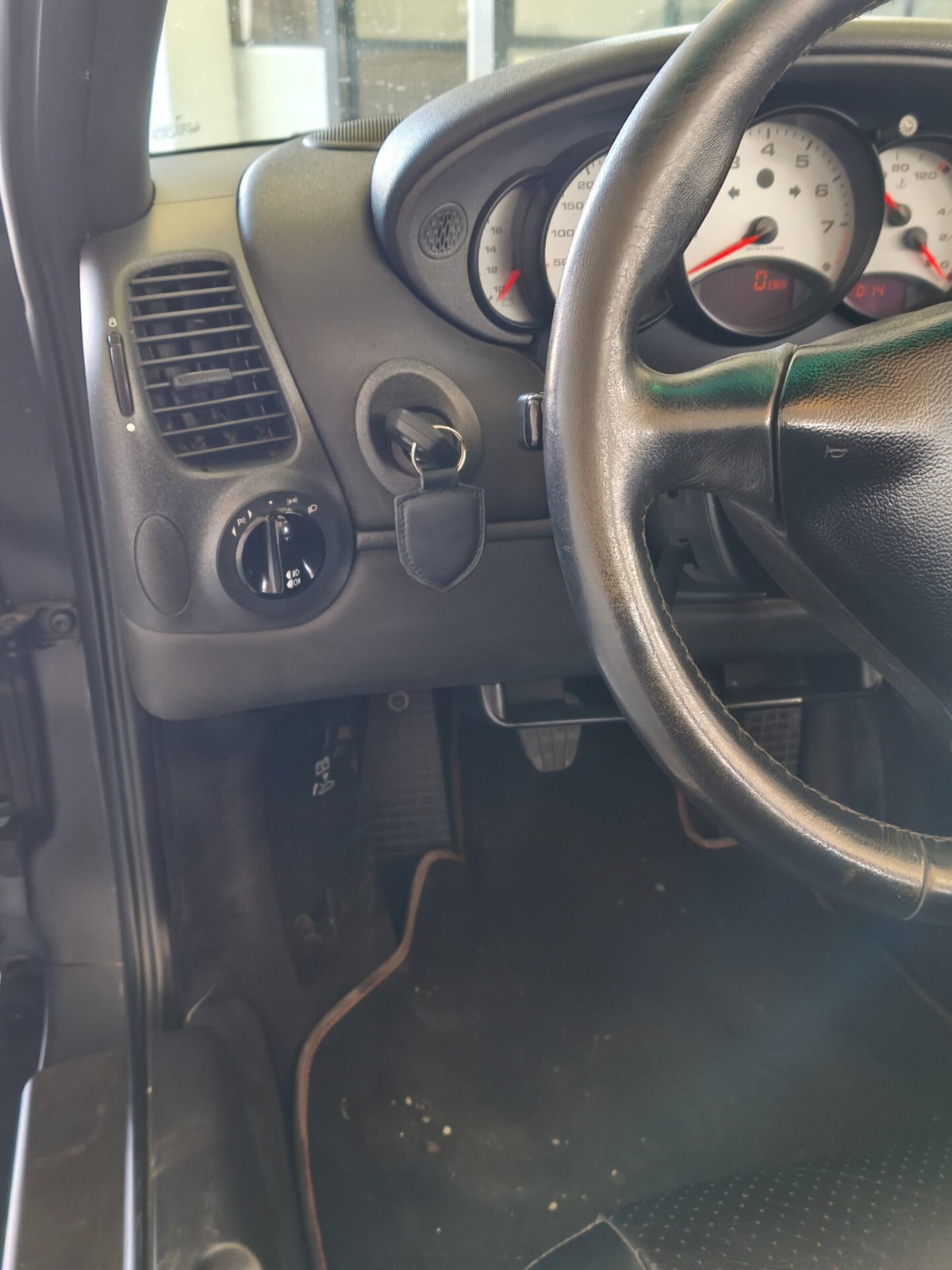 Porsche 911 Cabrio Carrera cat (19)