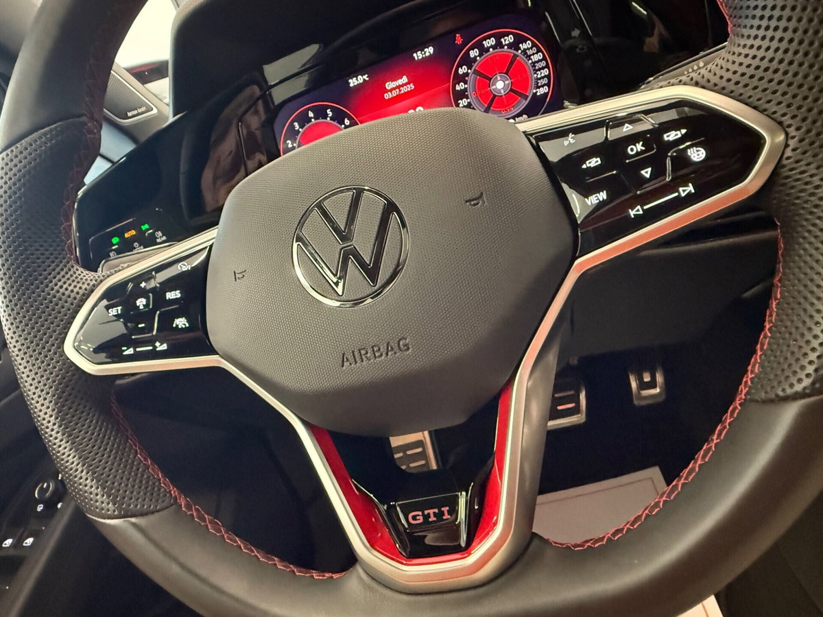 Volkswagen Golf 2.0 TSI GTI DSG (18)