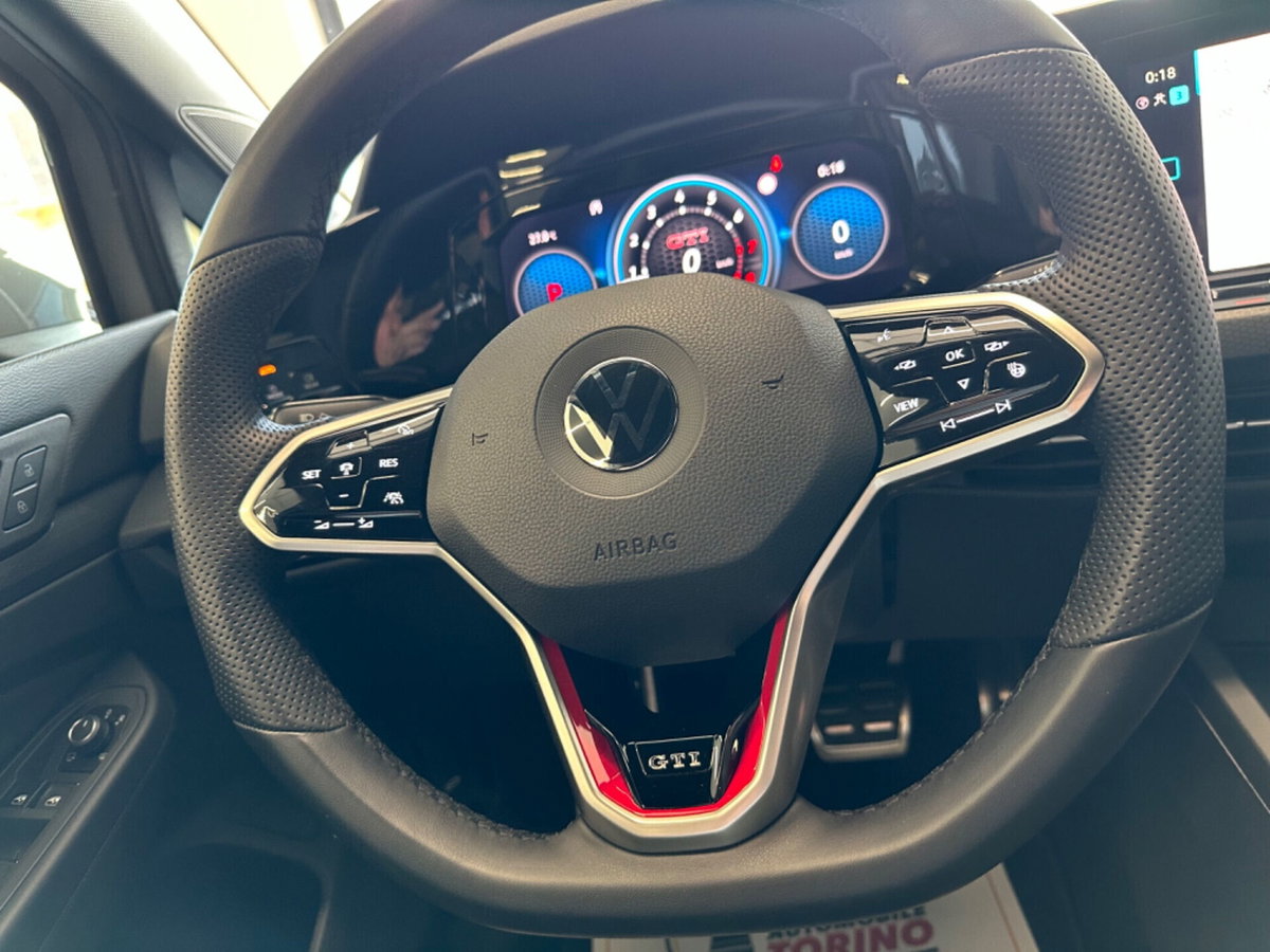 Volkswagen Golf 2.0 TSI GTI DSG (16)