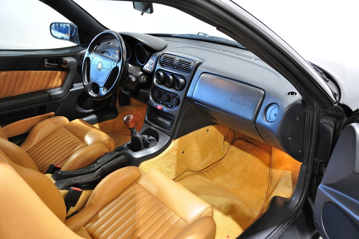 Alfa Romeo Gtv 2.0i V6 turbo cat (14)