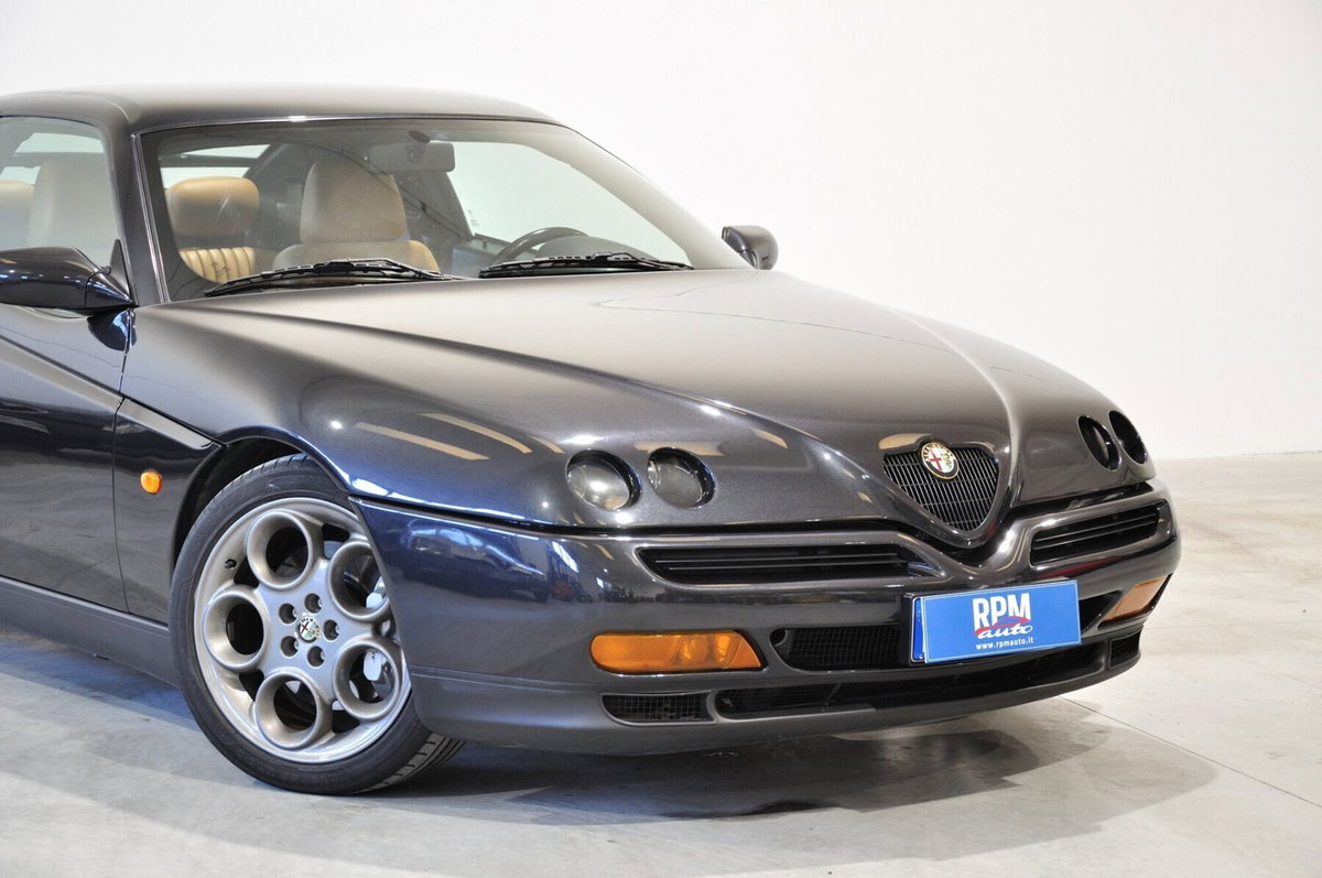 Alfa Romeo Gtv 2.0i V6 turbo cat (17)