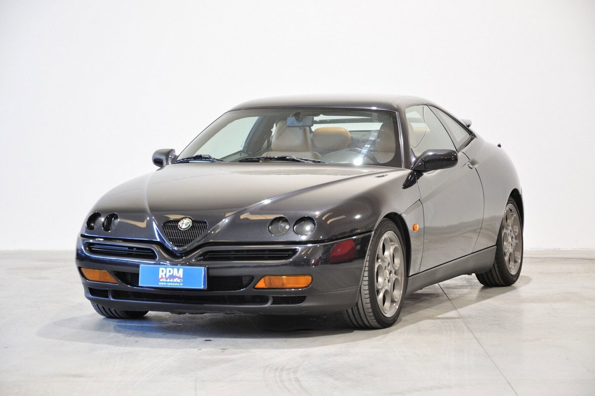 Alfa Romeo Gtv 2.0i V6 turbo cat (3)