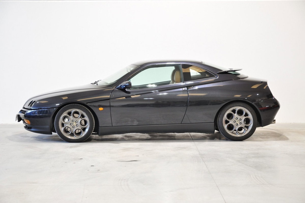 Alfa Romeo Gtv 2.0i V6 turbo cat (4)