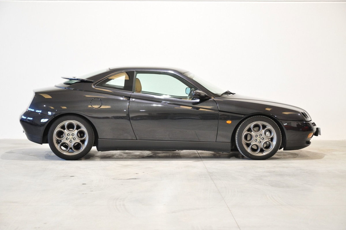 Alfa Romeo Gtv 2.0i V6 turbo cat (8)