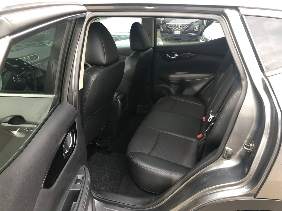 Nissan Qashqai 1.6 dCi 2WD N-Connecta (12)