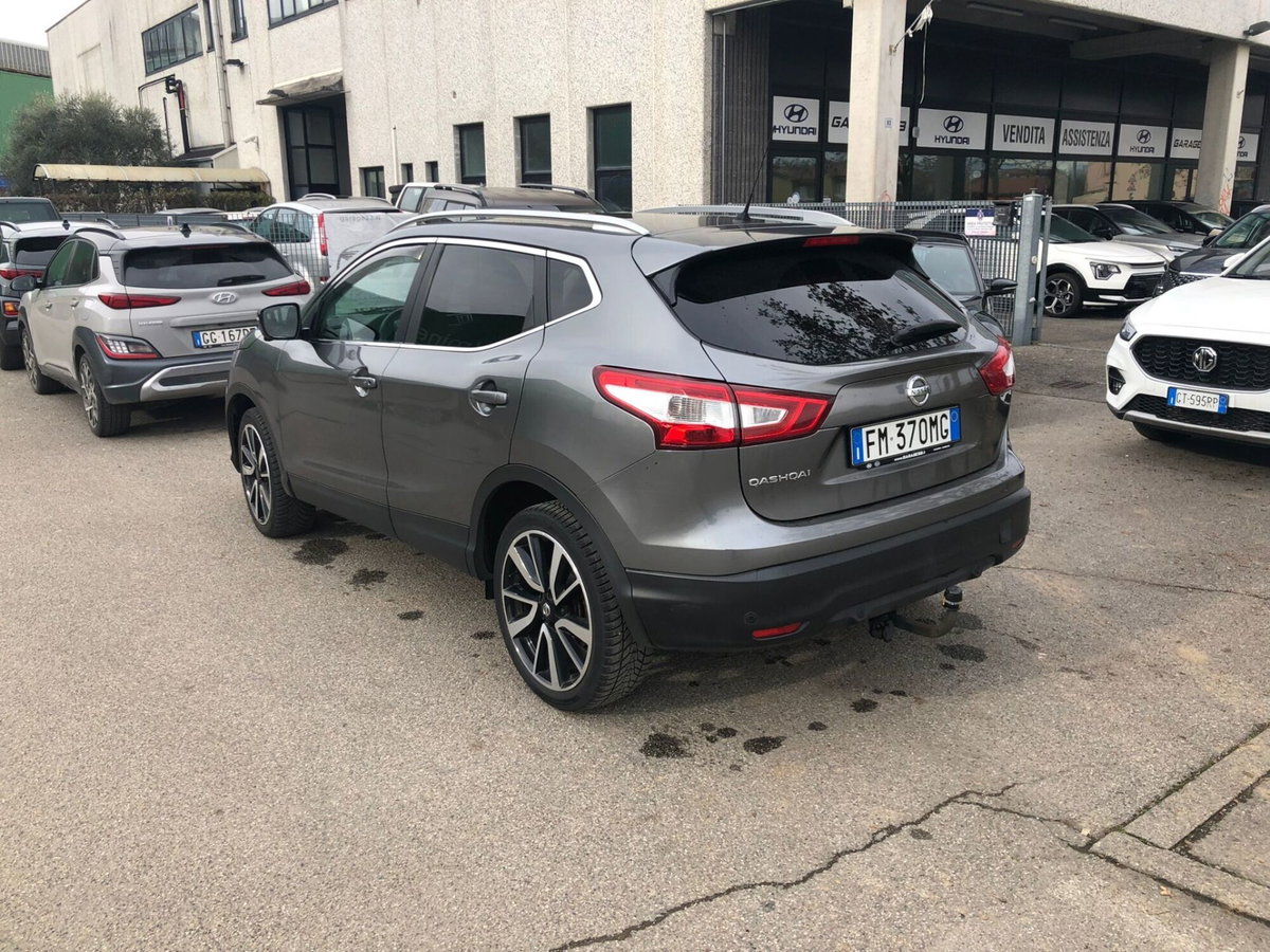 Nissan Qashqai 1.6 dCi 2WD N-Connecta (6)