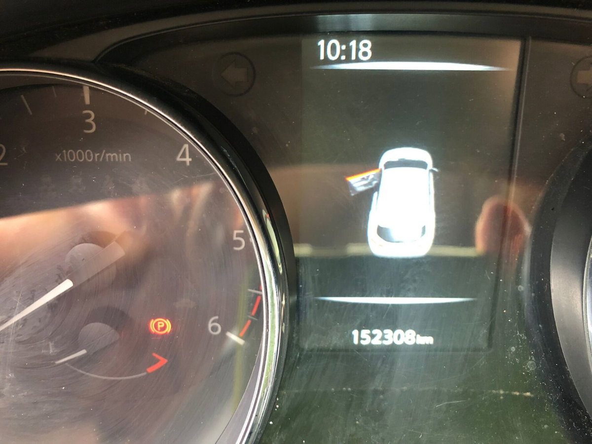 Nissan Qashqai 1.6 dCi 2WD N-Connecta (7)