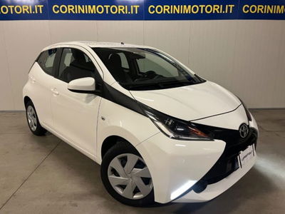 Toyota Aygo 1.0 VVT-i 69 CV 5 porte x-play usata