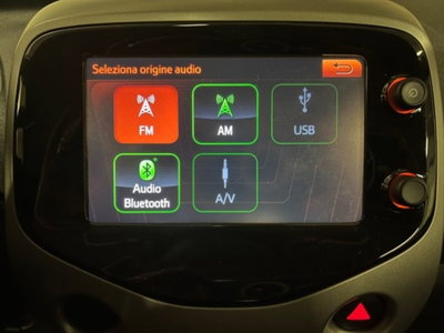 Toyota Aygo 1.0 VVT-i 69 CV 5 porte x-play (13)