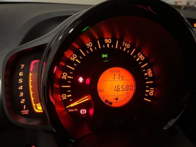 Toyota Aygo 1.0 VVT-i 69 CV 5 porte x-play (5)
