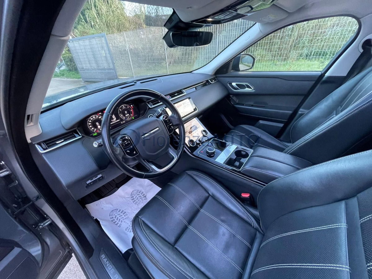 Land Rover Range Rover Velar 2.0D I4 180 CV R-Dynamic HSE (9)