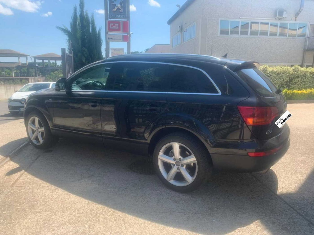 Audi Q7 3.0 V6 TDI 233CV quattro tiptronic Advanced Plus (8)