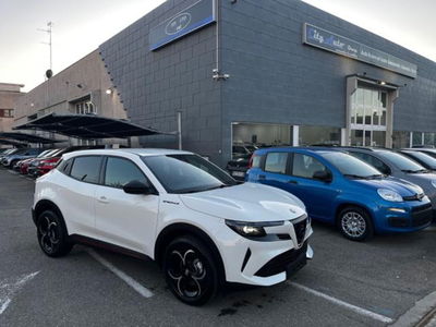 Alfa Romeo Junior 1.2 ibrida Speciale 145cv edct6 nuova