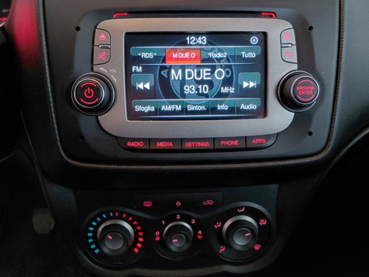 Alfa Romeo MiTo 1.4 78 CV 8V S&S Urban (17)