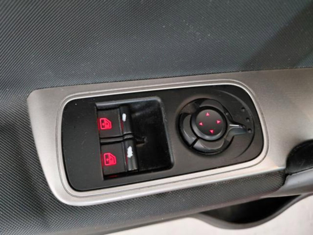 Alfa Romeo MiTo 1.4 78 CV 8V S&S Urban (19)