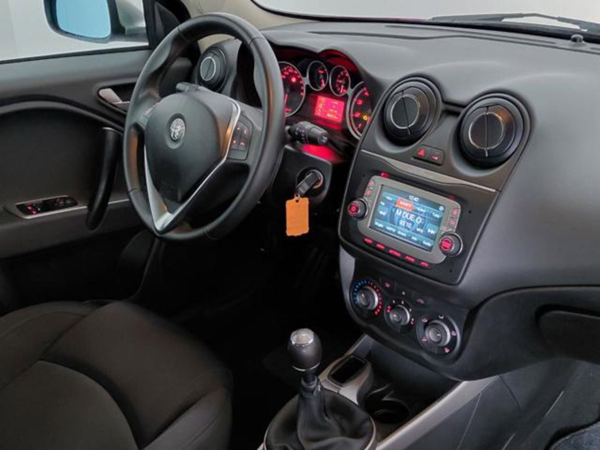 Alfa Romeo MiTo 1.4 78 CV 8V S&S Urban (2)
