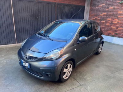 Toyota Aygo 1.0 12V VVT-i 3 porte Sol usata