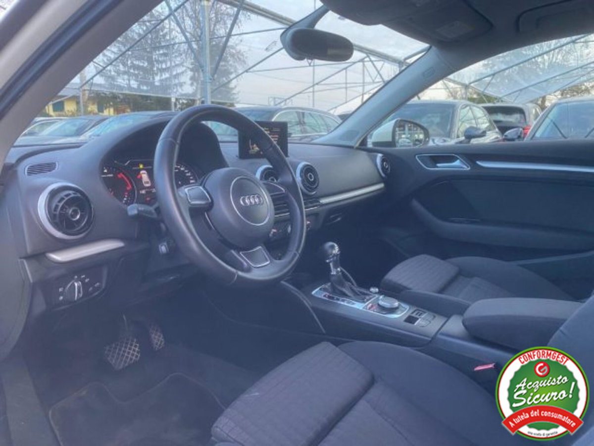 Audi A3 1.6 TDI S tronic Ambition (6)