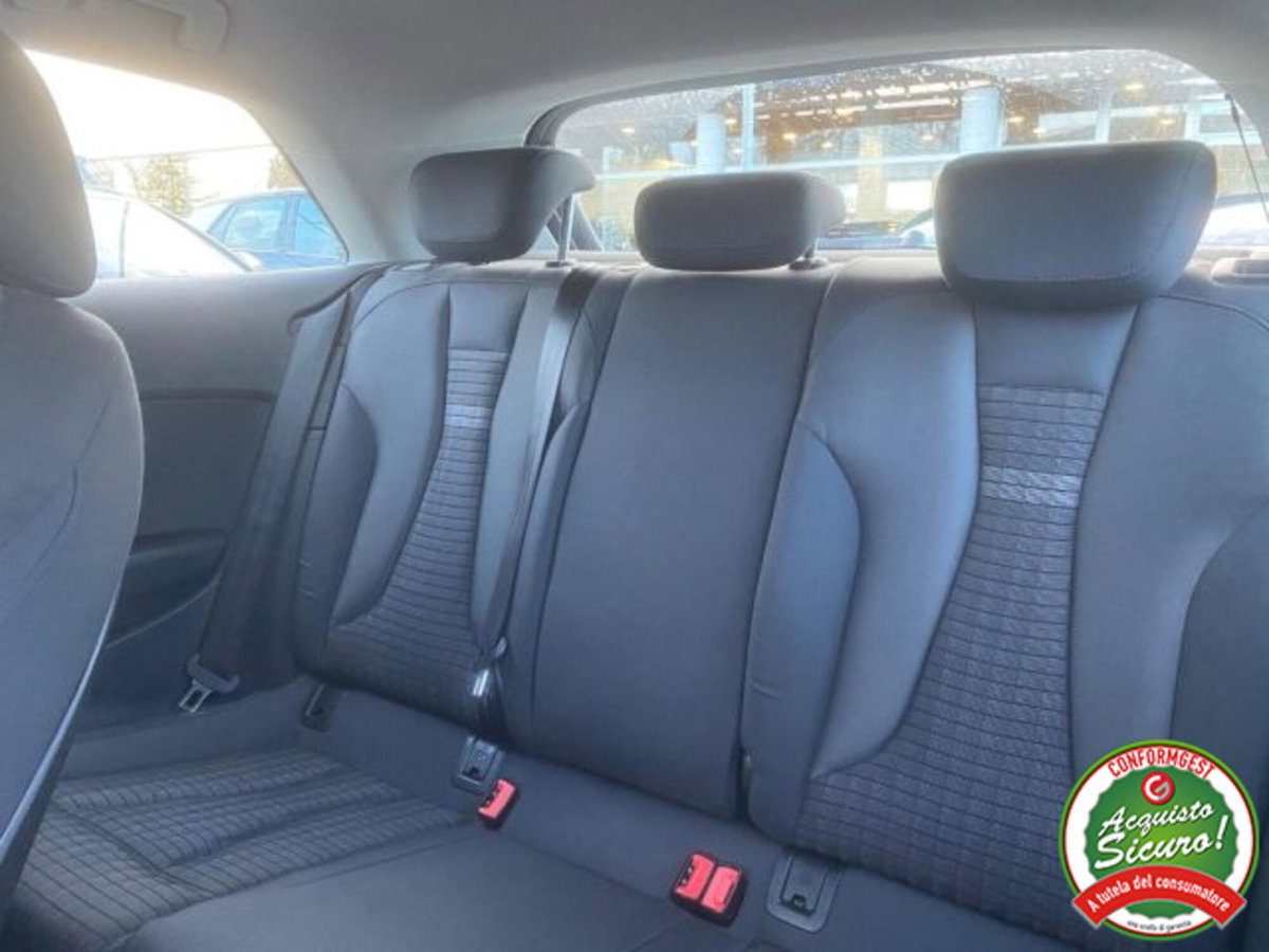 Audi A3 1.6 TDI S tronic Ambition (8)