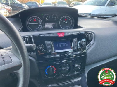 Lancia Ypsilon 1.2 69 CV 5 porte GPL Ecochic Gold (13)