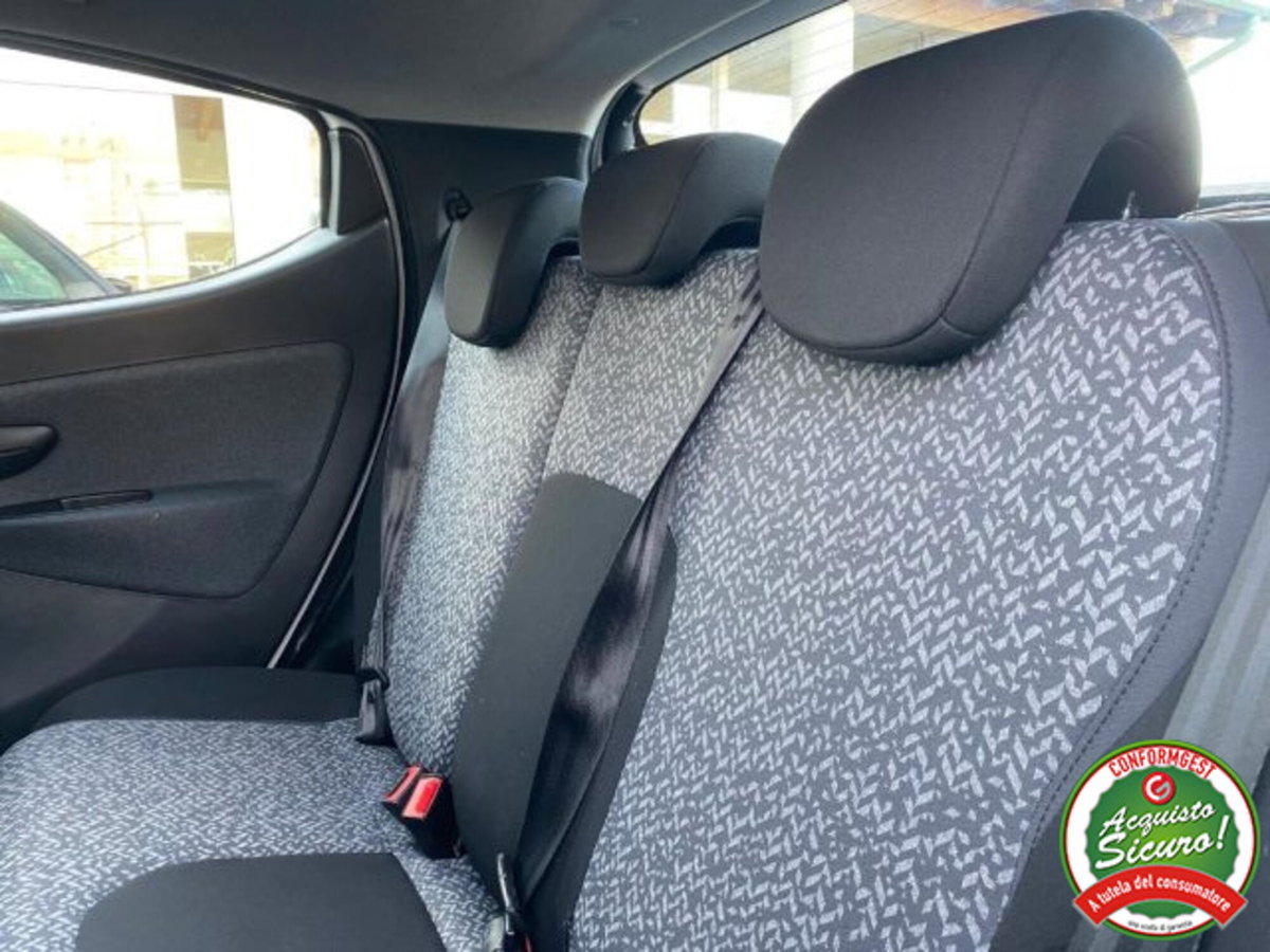 Lancia Ypsilon 1.2 69 CV 5 porte GPL Ecochic Gold (5)