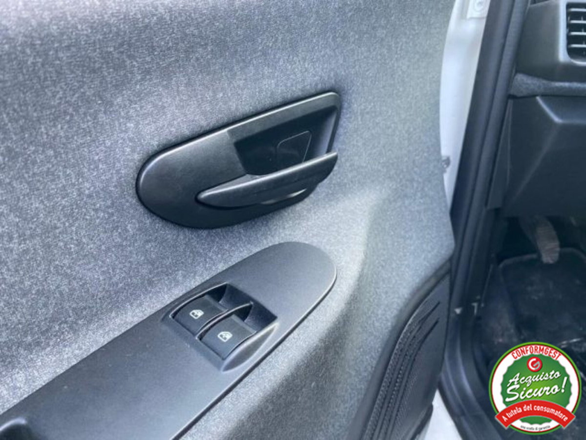 Lancia Ypsilon 1.2 69 CV 5 porte GPL Ecochic Gold (6)