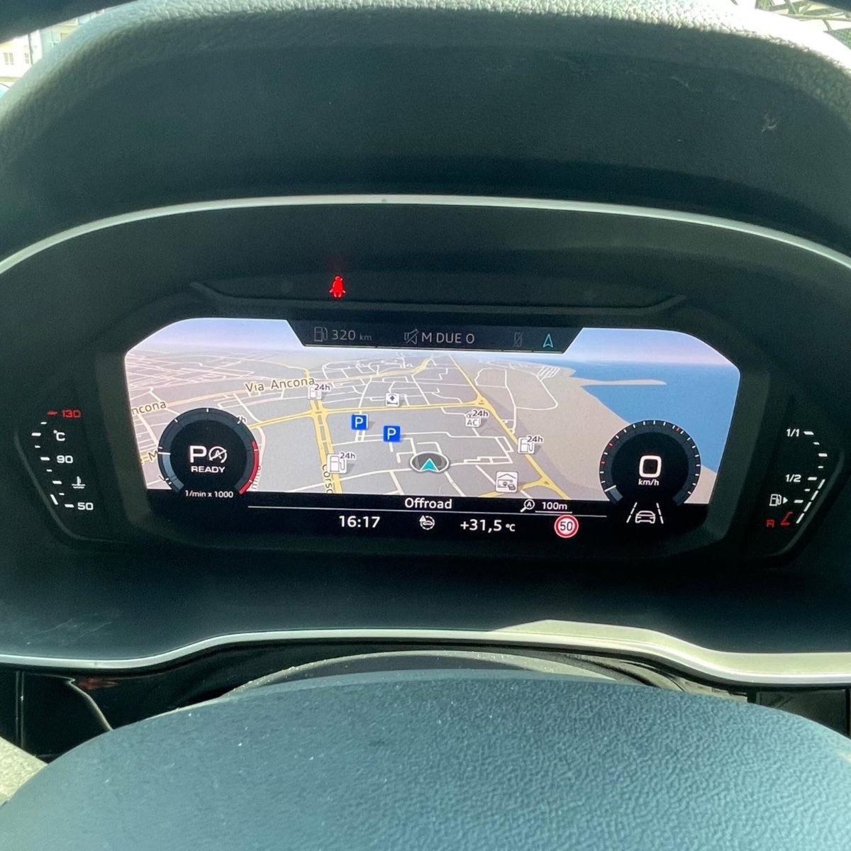 Audi Q3 35 TDI quattro S tronic Business (11)